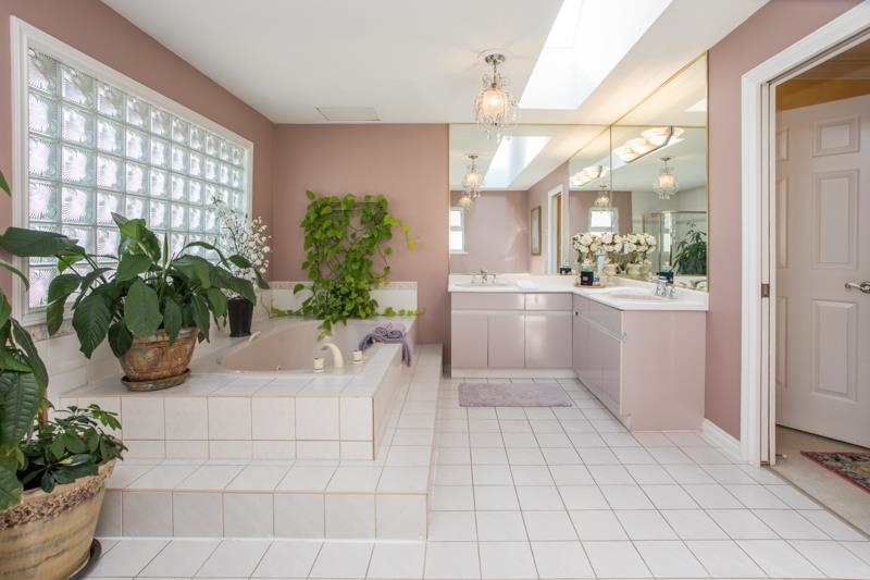 Basement Recreation Room Photo of 5524 Cornwall Drive, Richmond, BC