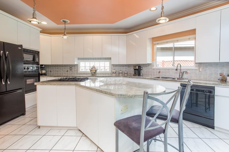 Kitchen Island Photo of 5524 Cornwall Drive, Richmond, BC