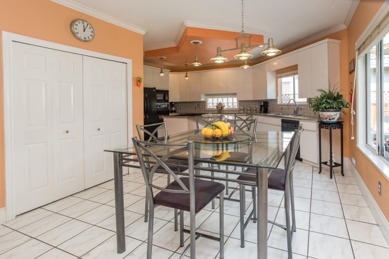 Walk-In Closet Photo of 5524 Cornwall Drive, Richmond, BC