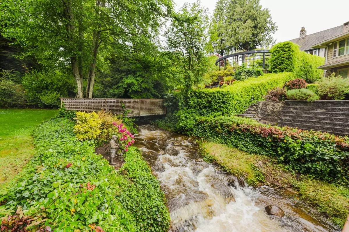 Aerial View of 1850 Mathers Avenue, West Vancouver, BC