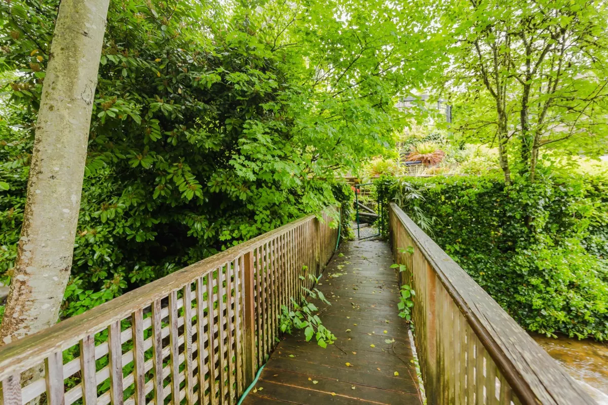 Swimming Pool Photo of 1850 Mathers Avenue, West Vancouver, BC