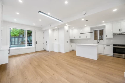 Family Room Photo of 2 3096 Vanness Avenue, Vancouver, BC