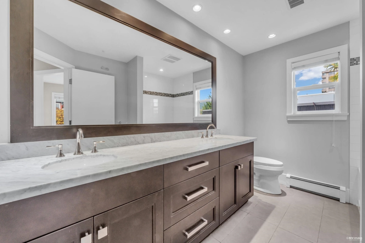 Garage Interior Photo of 1251 Clyde Avenue, West Vancouver, BC