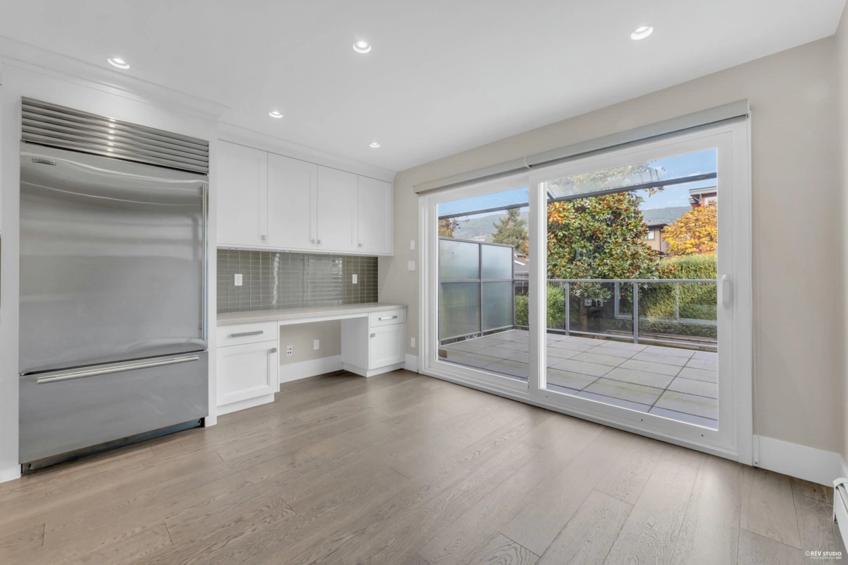 Guest Bathroom Photo of 1251 Clyde Avenue, West Vancouver, BC