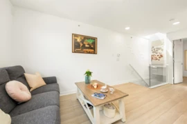 11 618 W 6th Avenue, Vancouver, BC