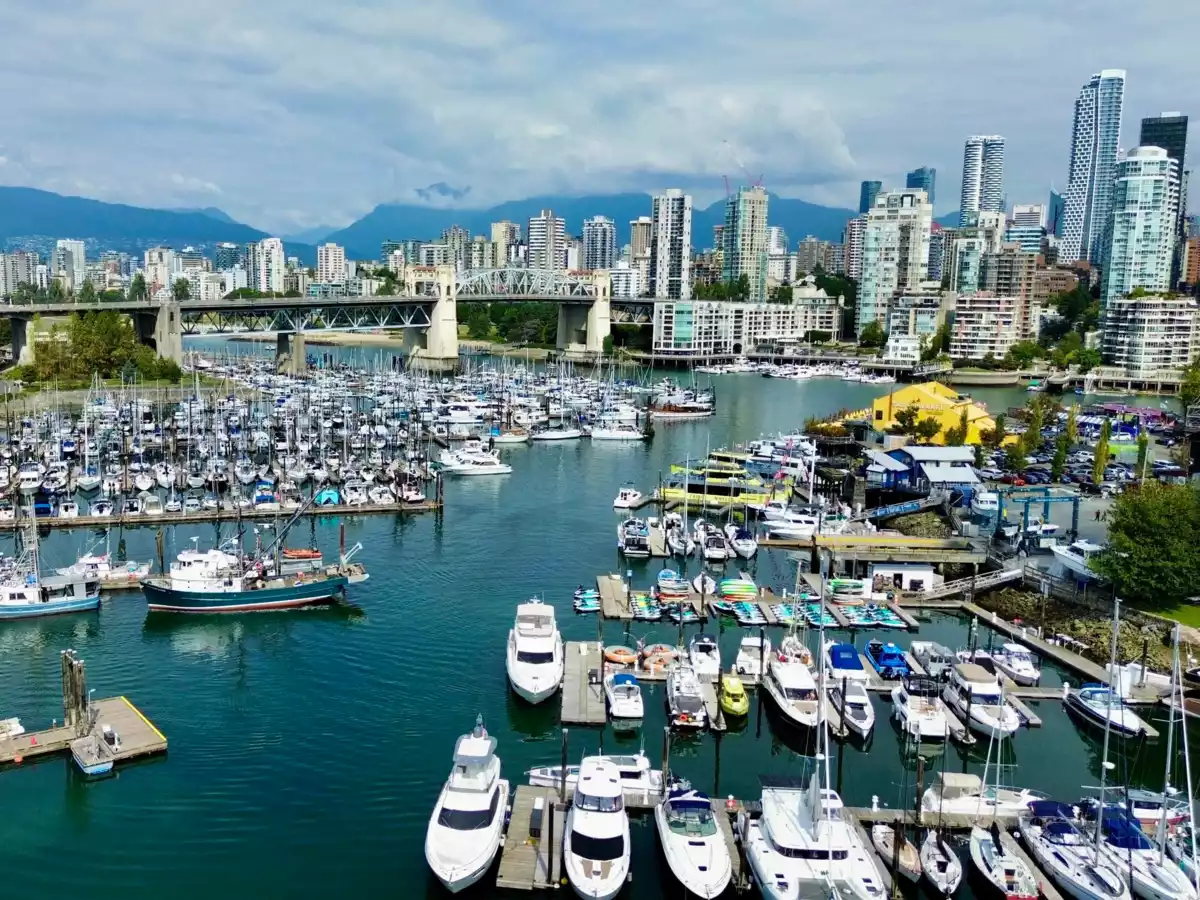 Backyard Photo of 604 1508 Mariner Walk, Vancouver, BC