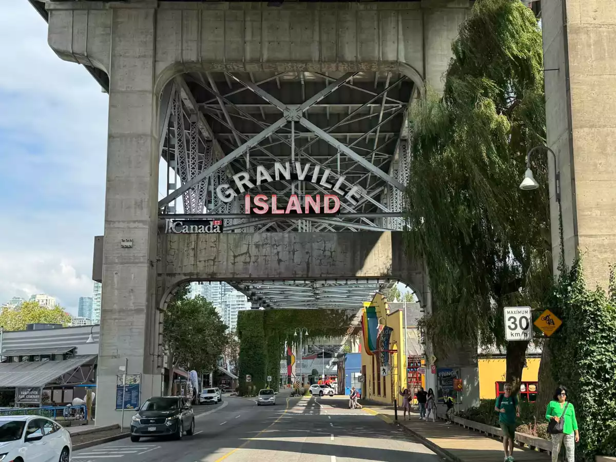 Front Yard Photo of 604 1508 Mariner Walk, Vancouver, BC