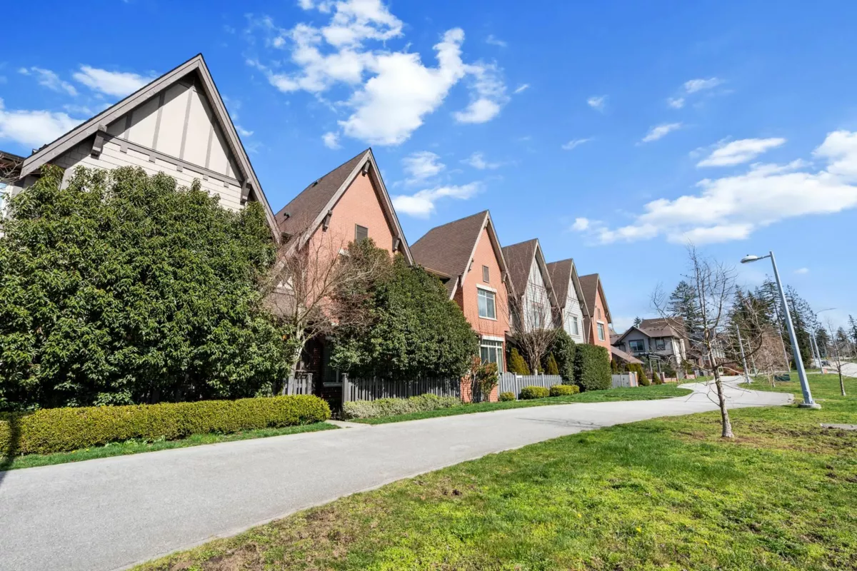 Front Yard Photo of 16447 24 Avenue, Surrey, BC