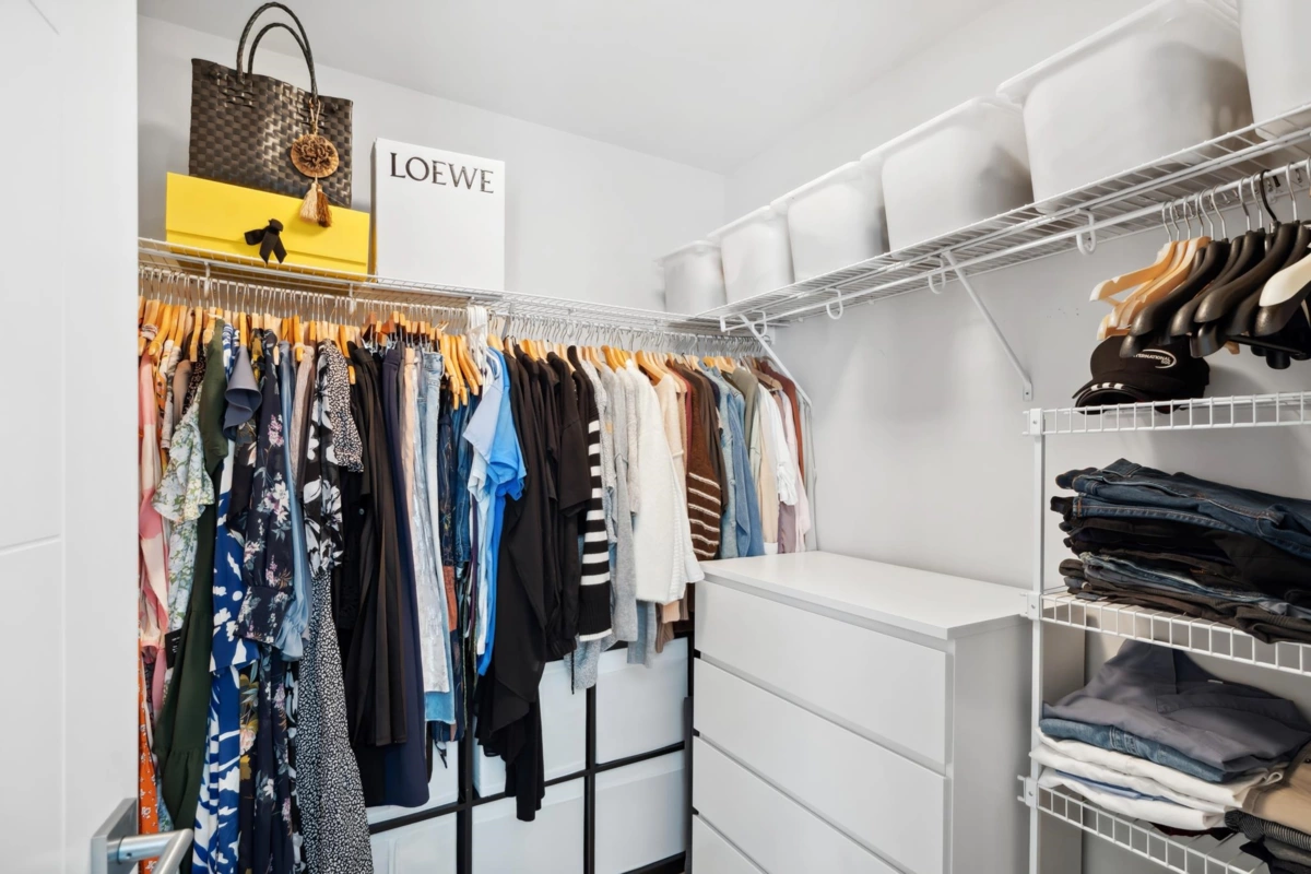 Guest Bathroom Photo of 16447 24 Avenue, Surrey, BC