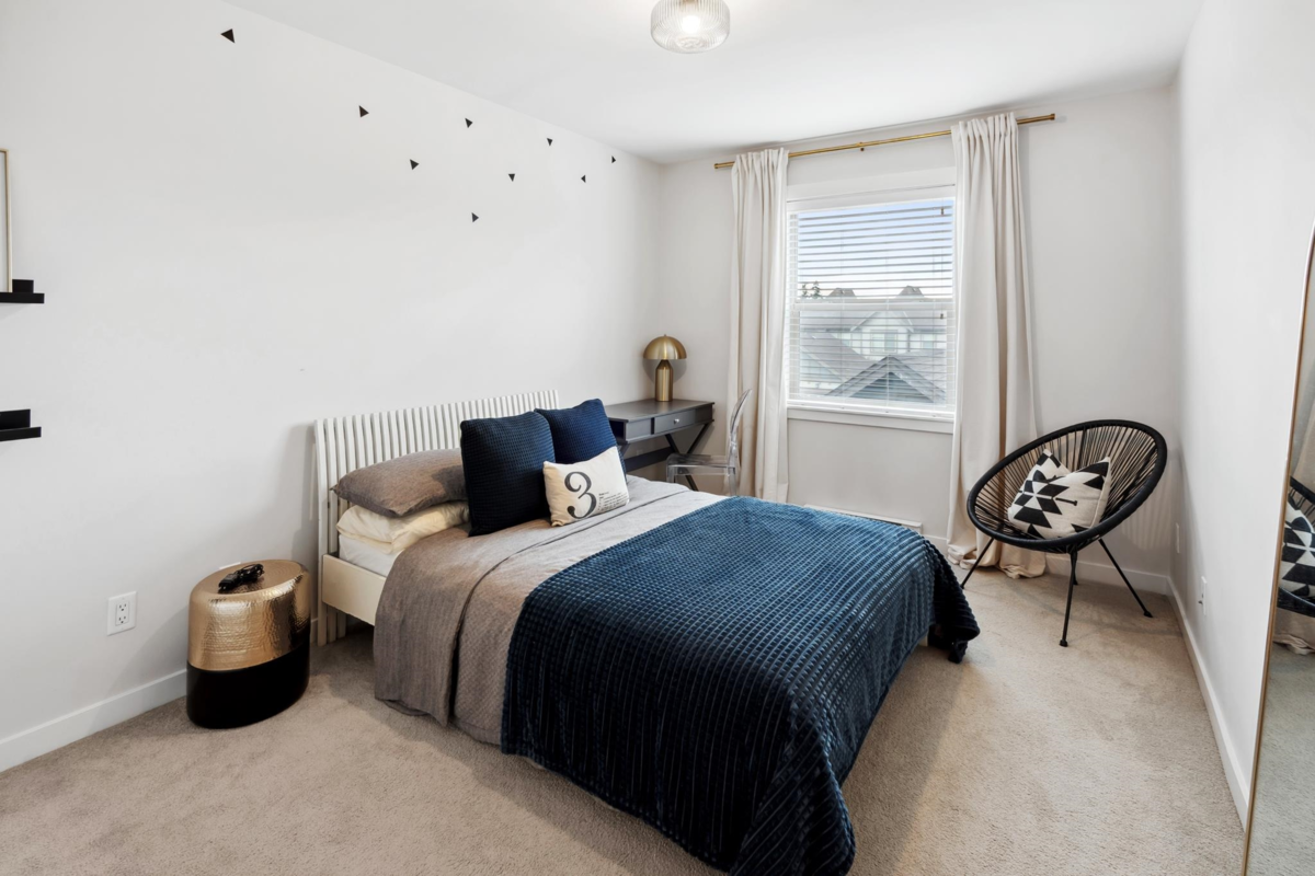 Loft / Bonus Room Photo of 16447 24 Avenue, Surrey, BC