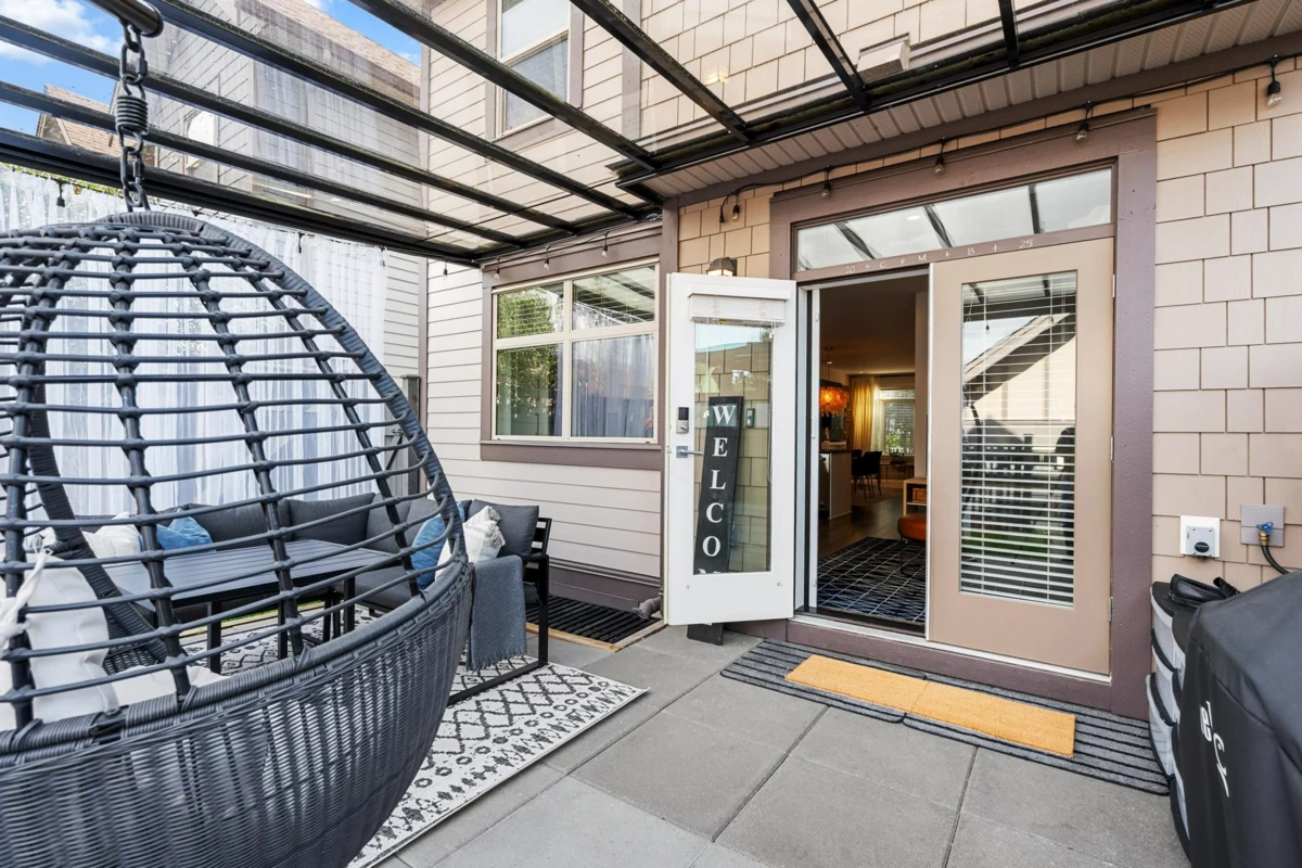 Outdoor Deck Photo of 16447 24 Avenue, Surrey, BC