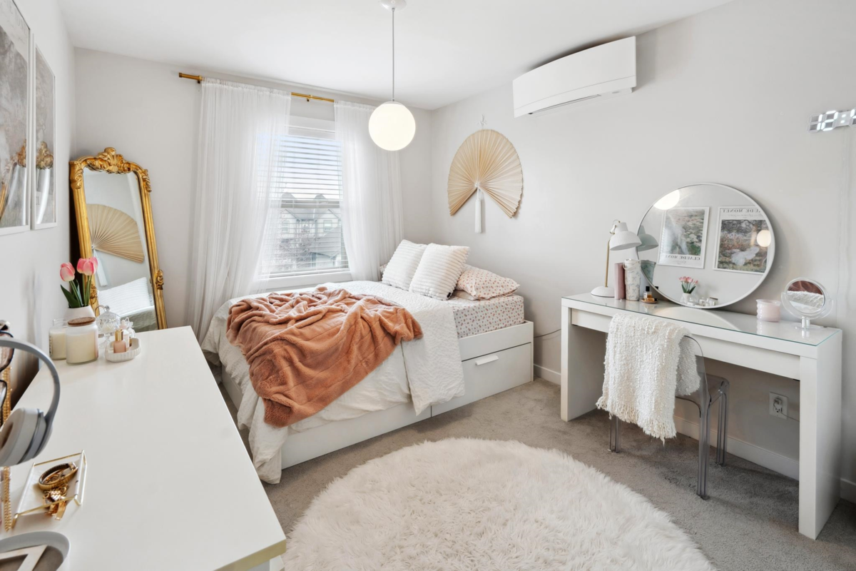 Powder Room Photo of 16447 24 Avenue, Surrey, BC