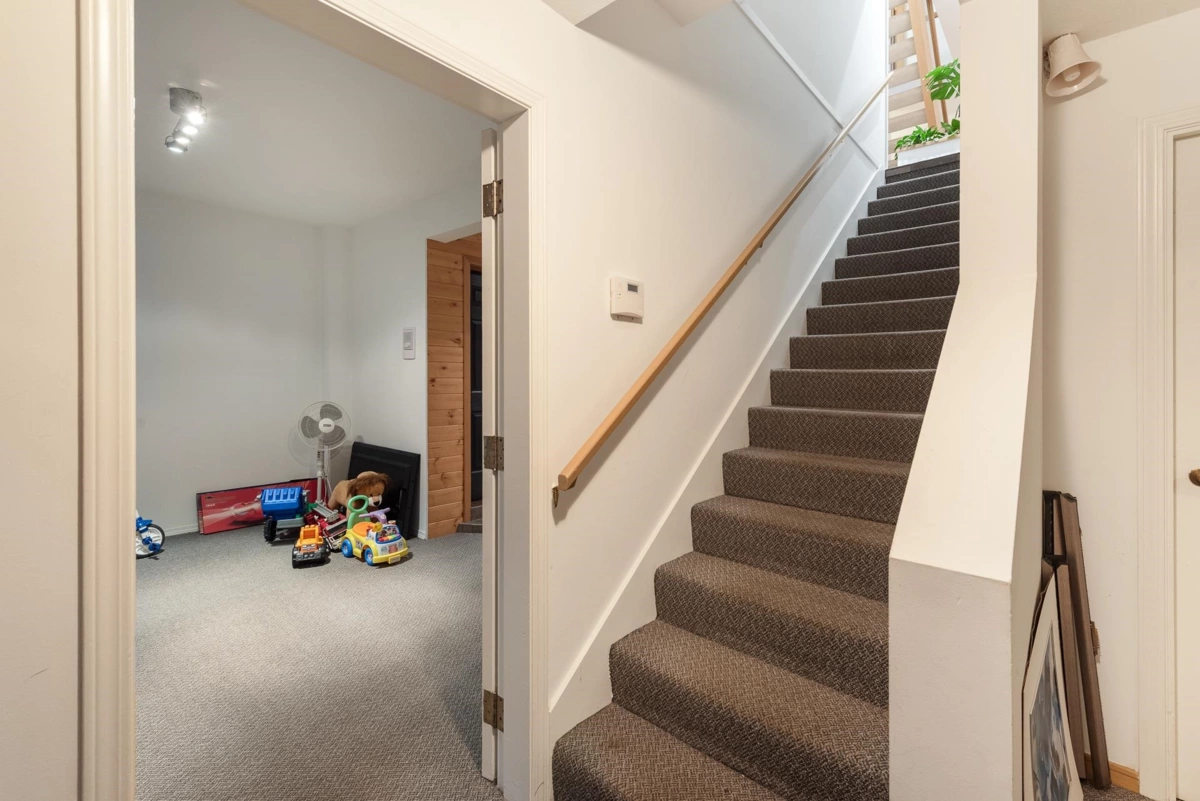 Garden / Landscaping Photo of 4779 Woodley Drive, West Vancouver, BC