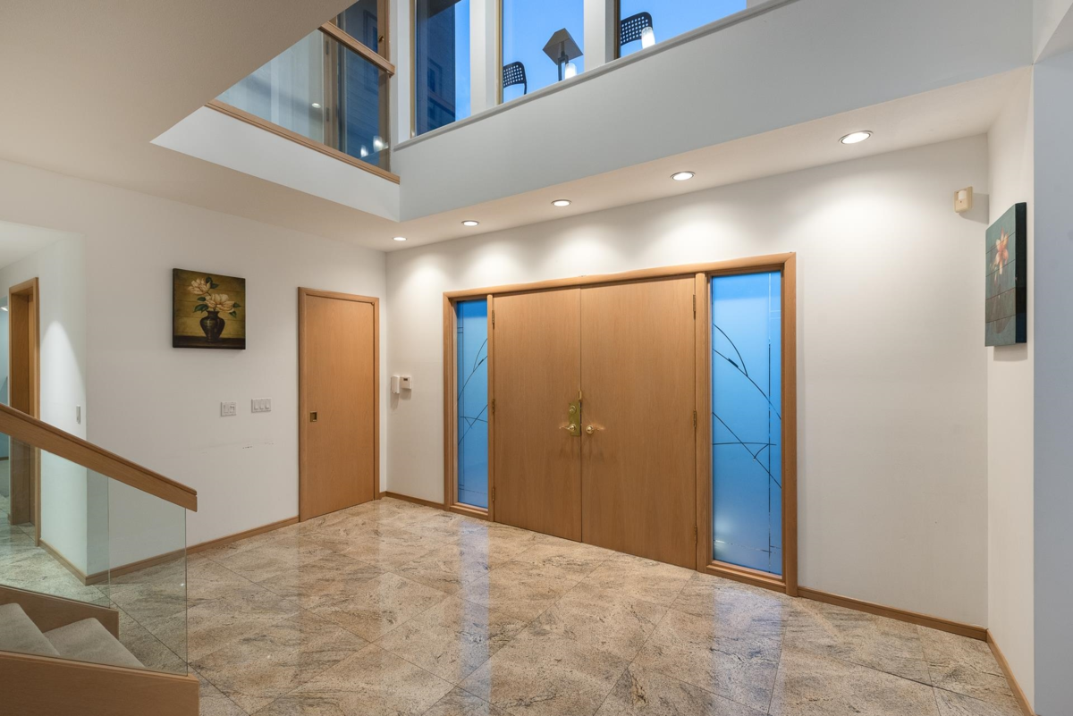 Living Room Photo of 4779 Woodley Drive, West Vancouver, BC