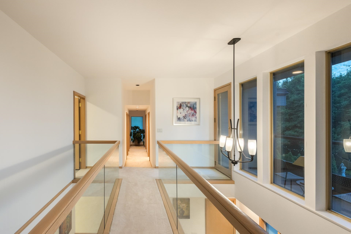 Powder Room Photo of 4779 Woodley Drive, West Vancouver, BC