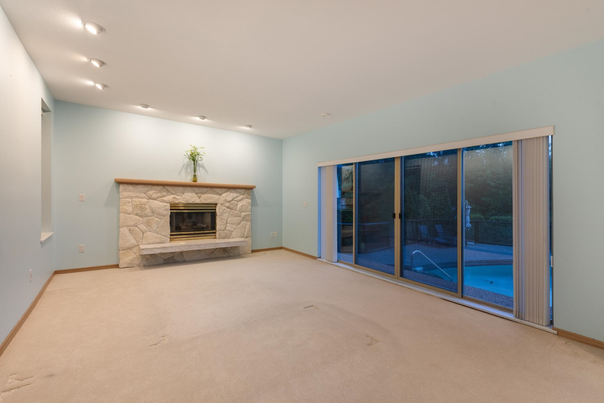 Walk-In Closet Photo of 4779 Woodley Drive, West Vancouver, BC
