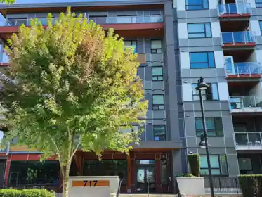 503 717 Breslay Street, Coquitlam, BC, Coquitlam — Apartment/Condo for sale