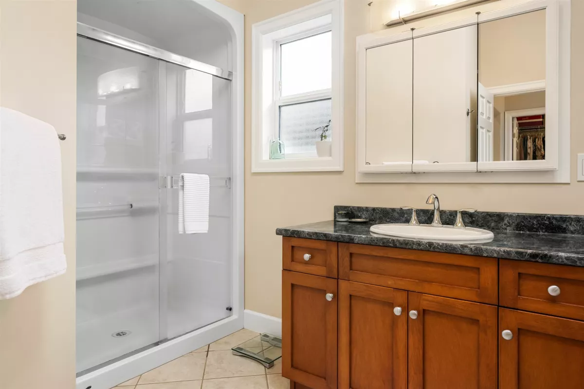 Hallway Photo of 46052 Bridle Ridge Crescent, Chilliwack, BC