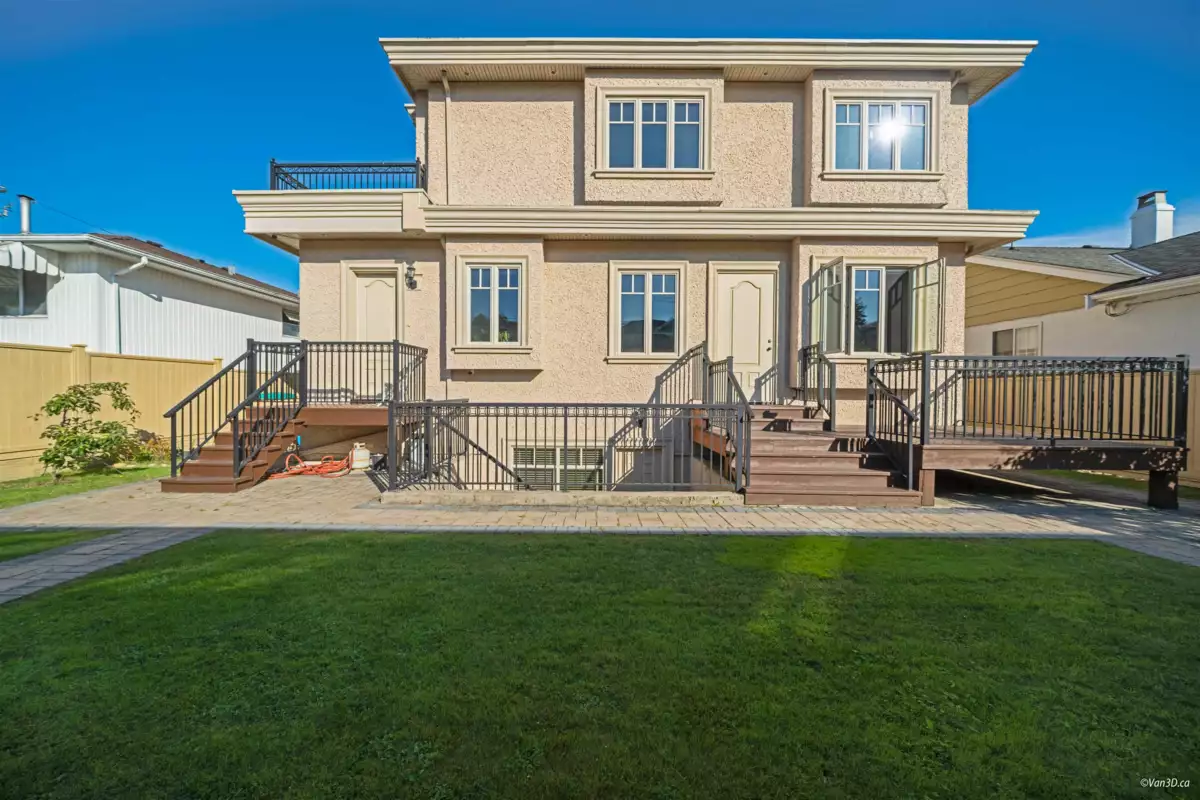 Outdoor Kitchen Photo of 6633 Neal Street, Vancouver, BC