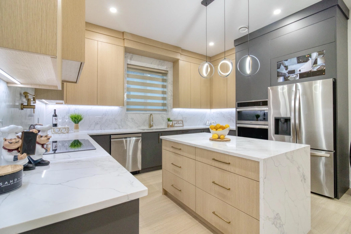 Living Room Photo of 9112 156 Street, Surrey, BC