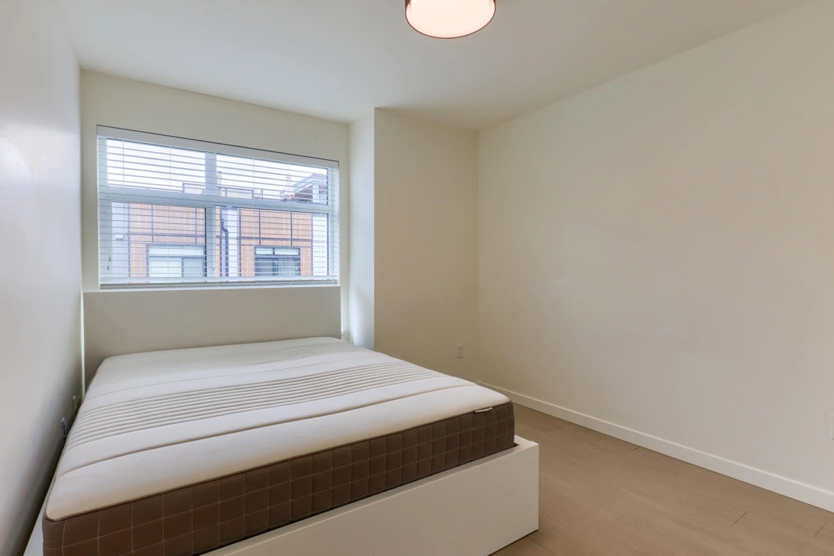 Bedroom 2 Photo of 6 629 South Dyke Road, New Westminster, BC