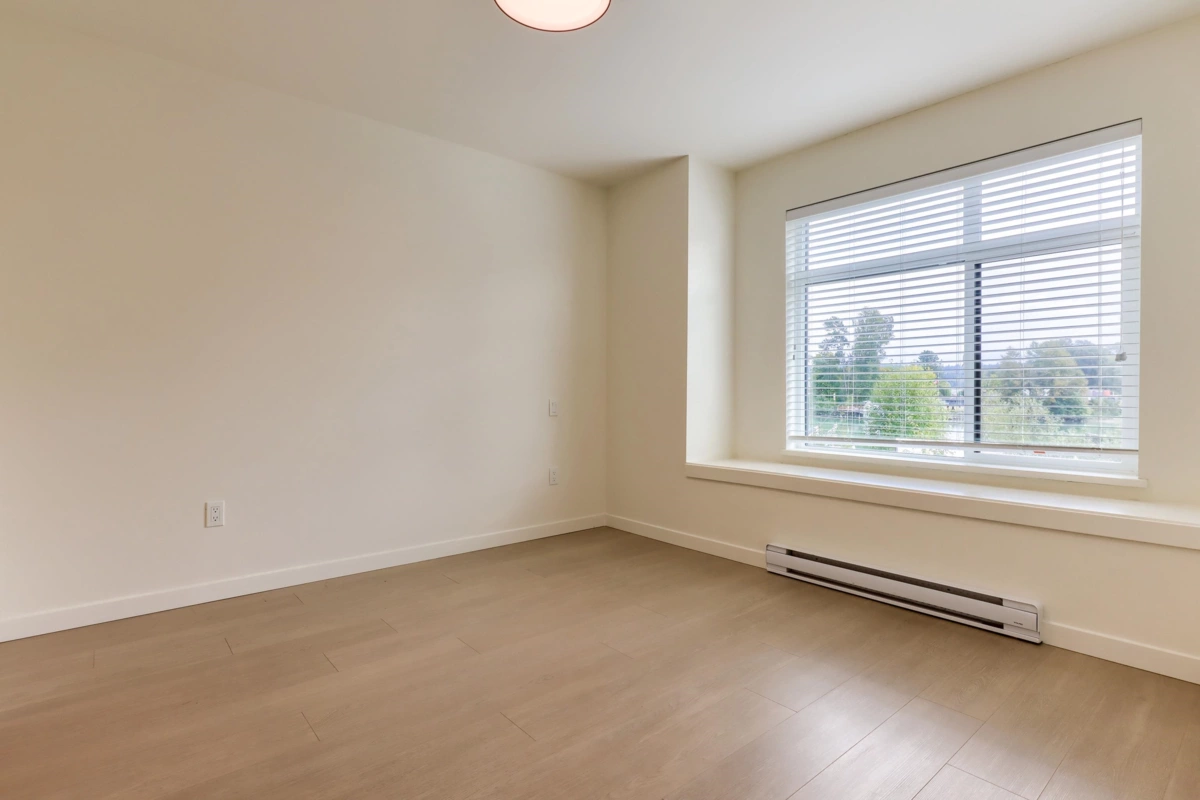 Bedroom 4 Photo of 6 629 South Dyke Road, New Westminster, BC