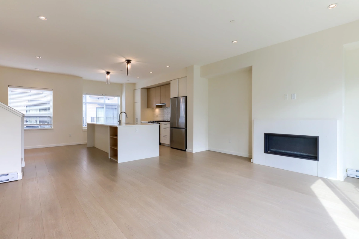 Family Room Photo of 6 629 South Dyke Road, New Westminster, BC