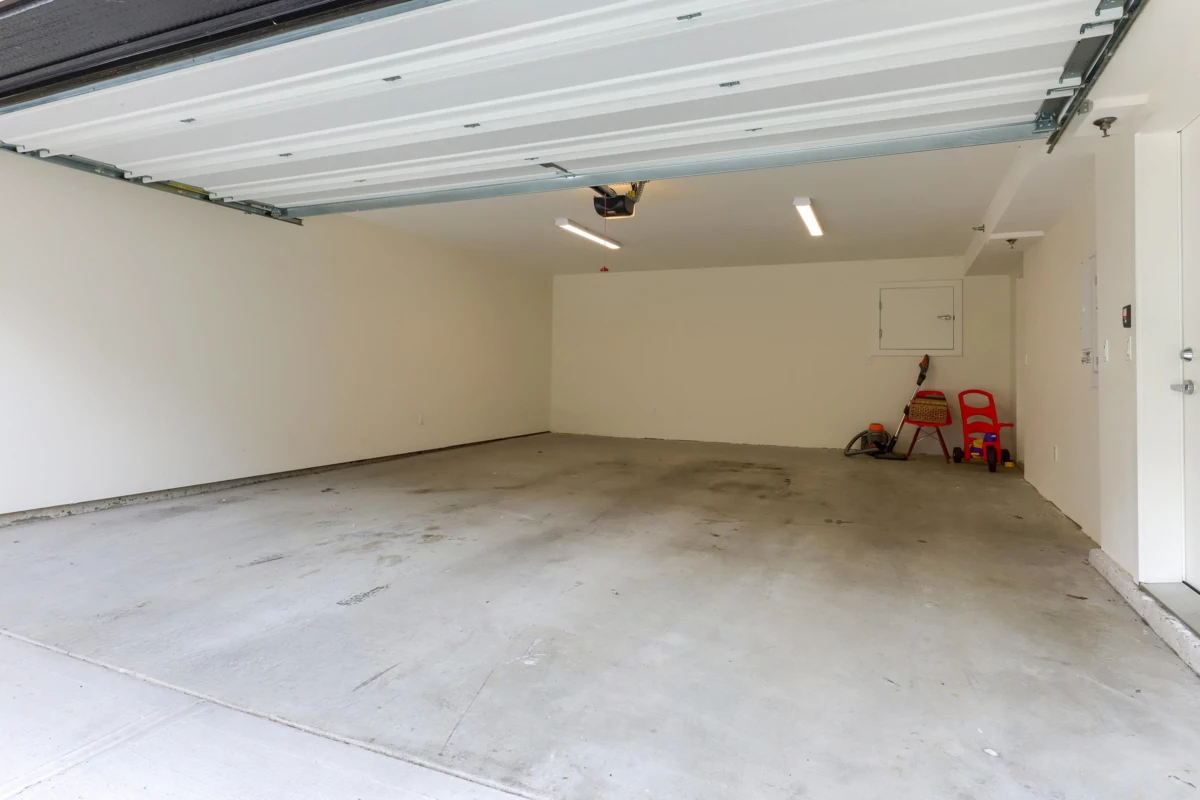 Laundry Room Photo of 6 629 South Dyke Road, New Westminster, BC