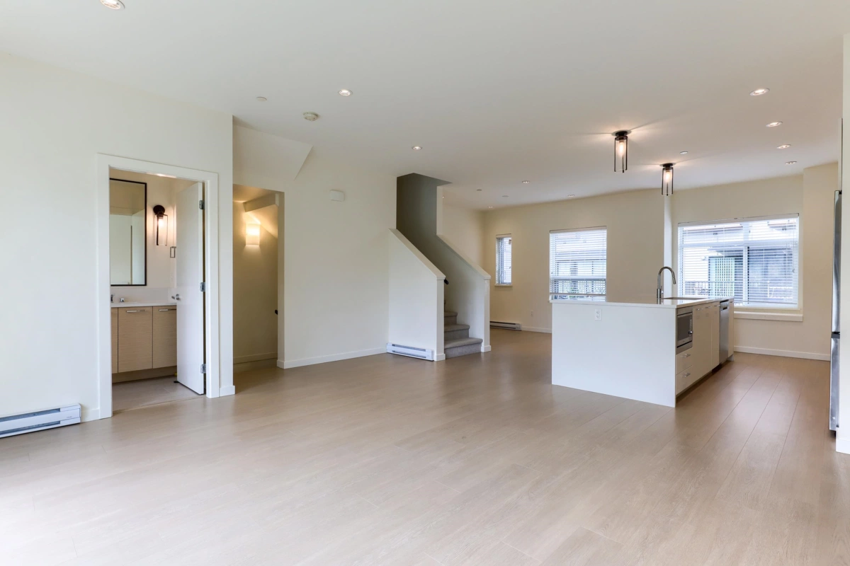 Living Room Photo of 6 629 South Dyke Road, New Westminster, BC
