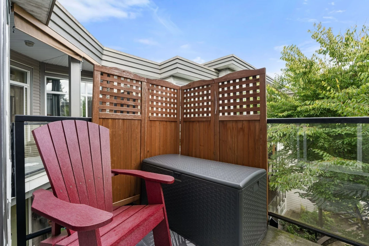 Basement Recreation Room Photo of 524 13733 107a Avenue, Surrey, BC