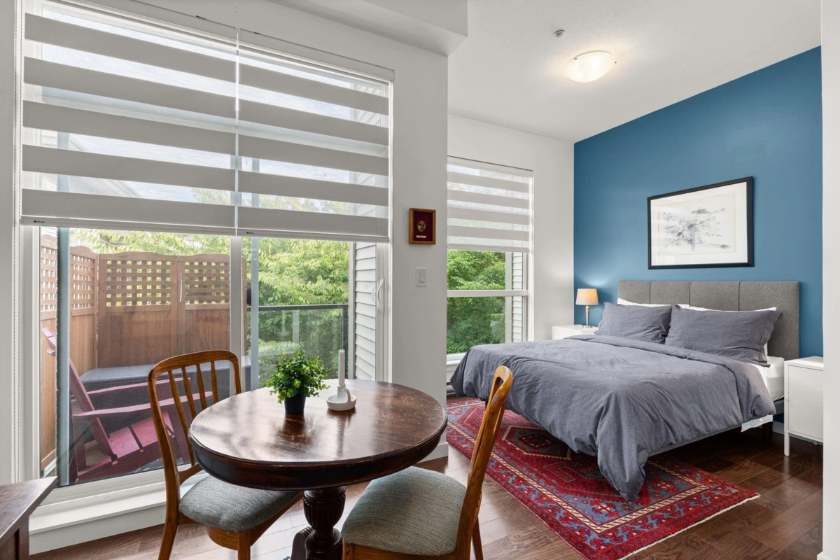 Walk-In Closet Photo of 524 13733 107a Avenue, Surrey, BC