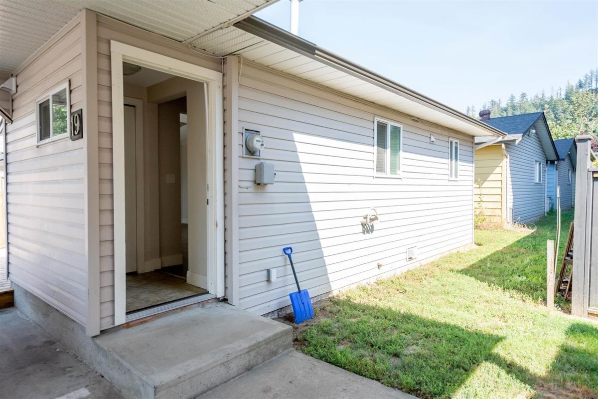 Basement Recreation Room Photo of 19 5648 Vedder Road, Chilliwack, BC