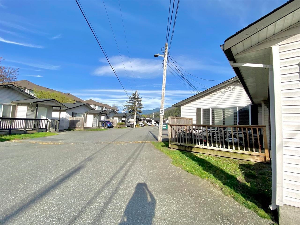 Laundry Room Photo of 19 5648 Vedder Road, Chilliwack, BC
