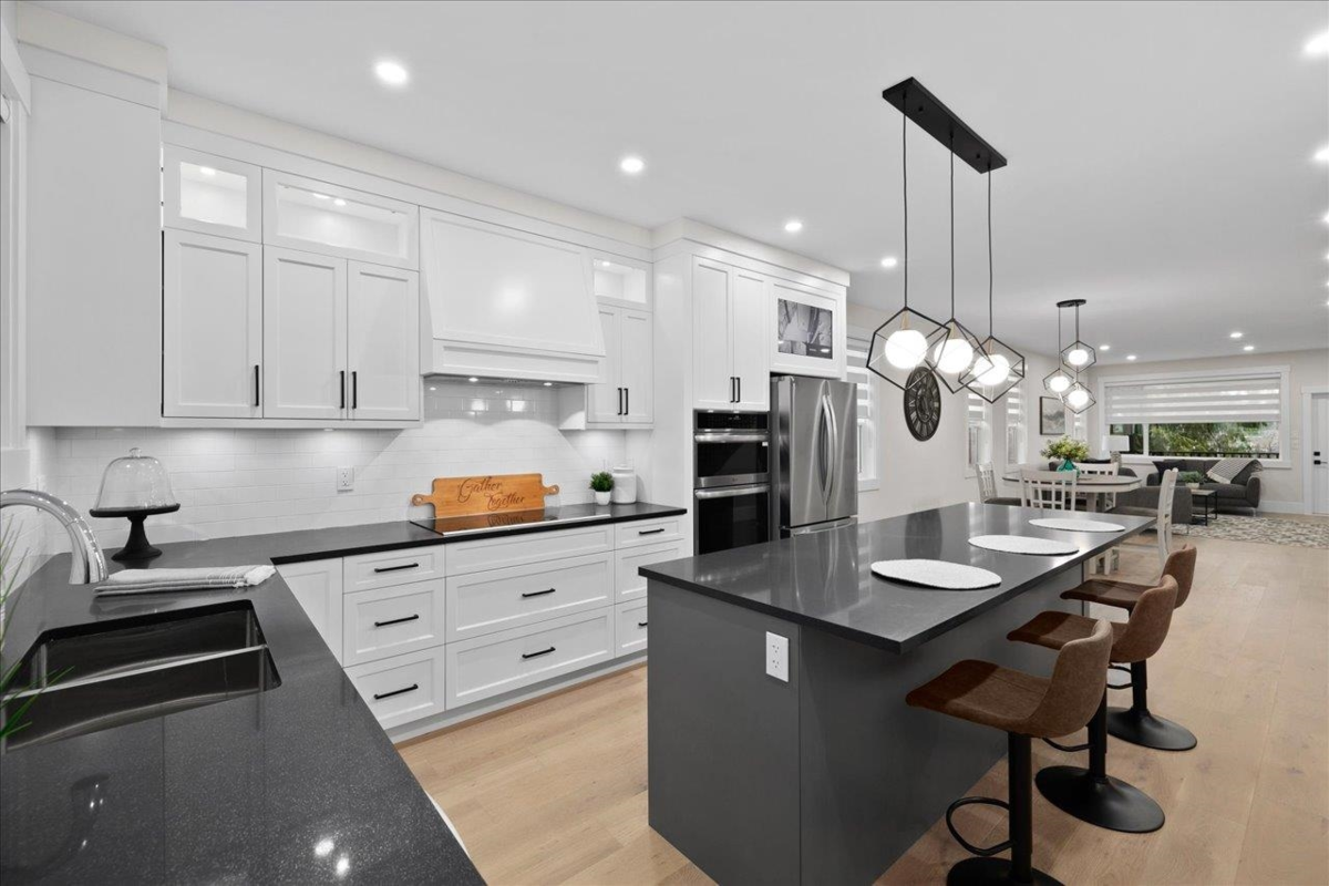 Kitchen Island Photo of 1930 Kaptey Avenue, Coquitlam, BC