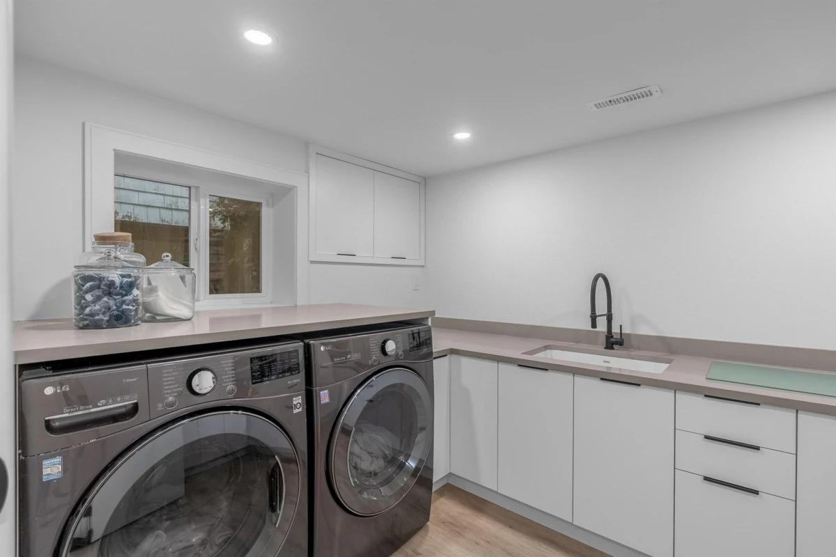 Hot Tub / Spa Photo of 5938 Elm Street, Vancouver, BC