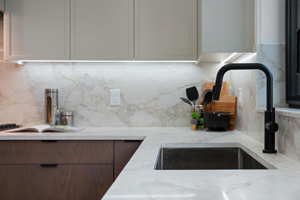 Family Room Photo of 3 2282 E 8th Avenue, Vancouver, BC