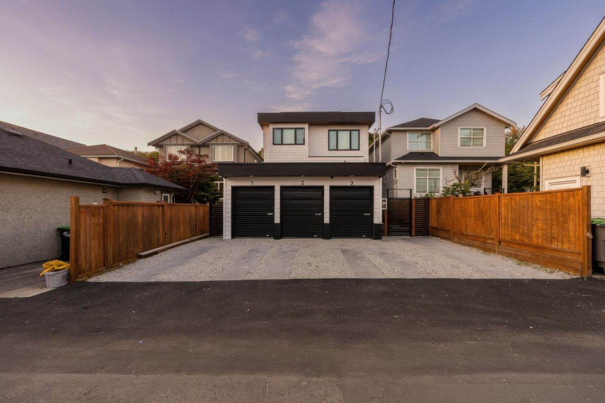 Fitness Center Photo Near 3 2282 E 8th Avenue, Vancouver, BC