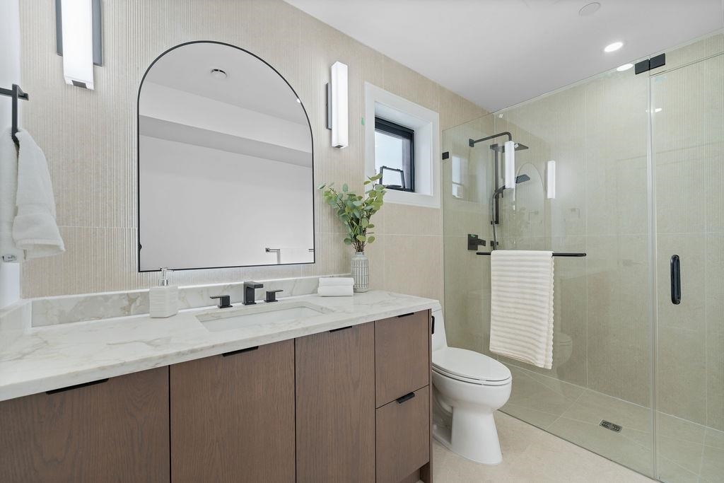 Outdoor Deck Photo of 3 2282 E 8th Avenue, Vancouver, BC