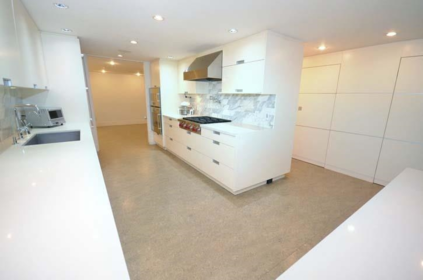 Kitchen Island Photo of 283 Columbia Street, Vancouver, BC