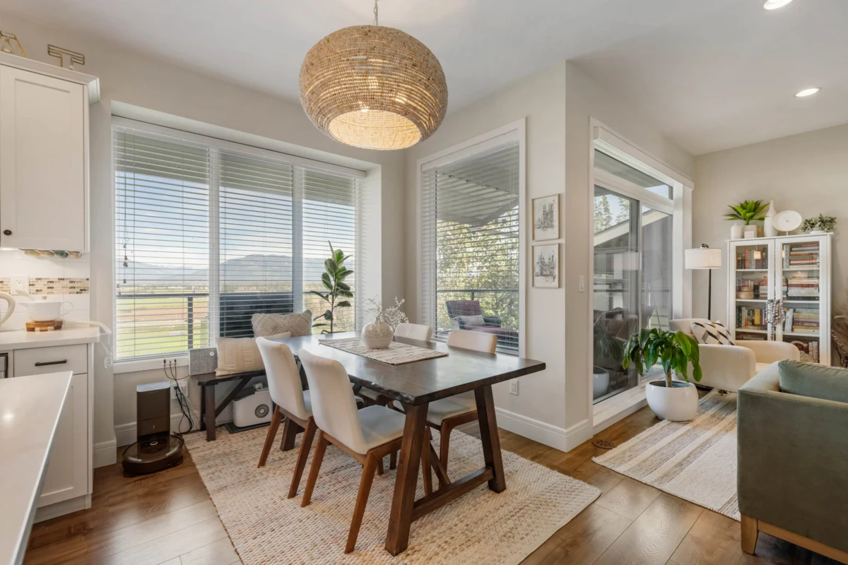 Dining Area Photo of 10 50634 Ledgestone Place, Chilliwack, BC
