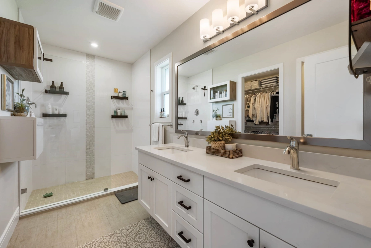 Garage Interior Photo of 10 50634 Ledgestone Place, Chilliwack, BC