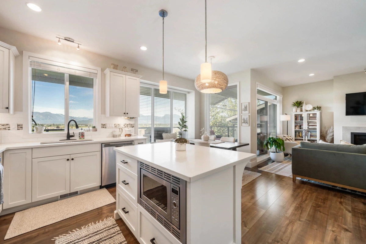 Primary Bedroom Photo of 10 50634 Ledgestone Place, Chilliwack, BC