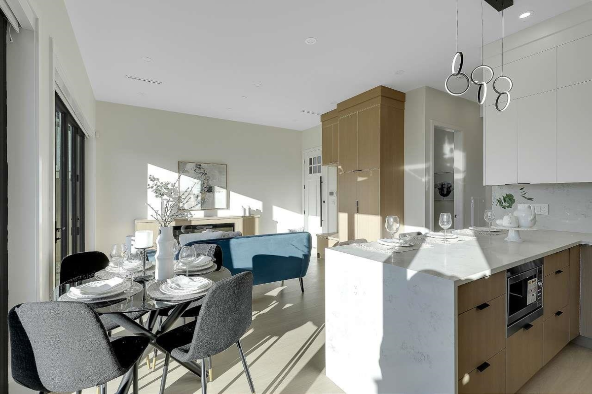 Laundry Room Photo of 2 3558 Turner Street, Vancouver, BC