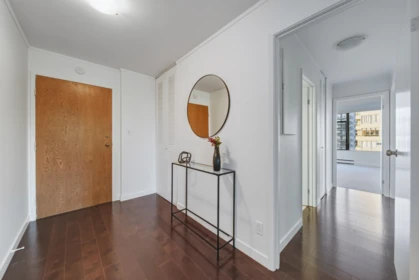 704 1480 Duchess Avenue, West Vancouver, BC, West Vancouver — Apartment/Condo for sale
