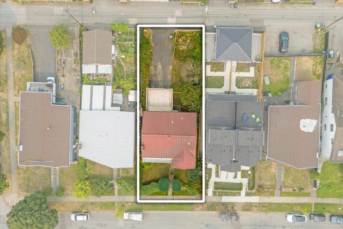 Exterior Front Photo of 1149 E 63rd Avenue, Vancouver, BC