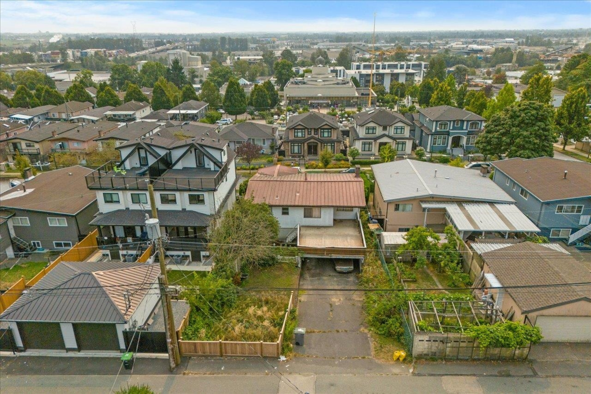 Primary Bedroom Photo of 1149 E 63rd Avenue, Vancouver, BC