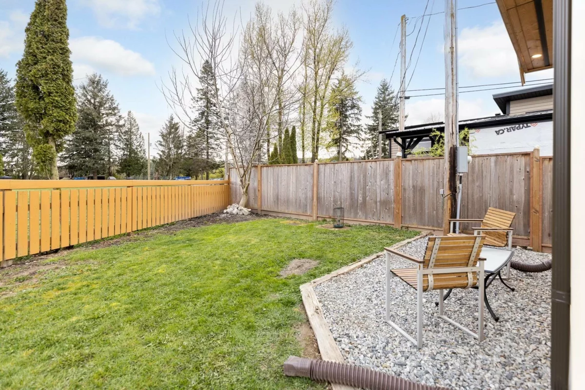 Living Room Photo of 7 8953 Shook Road, Mission, BC
