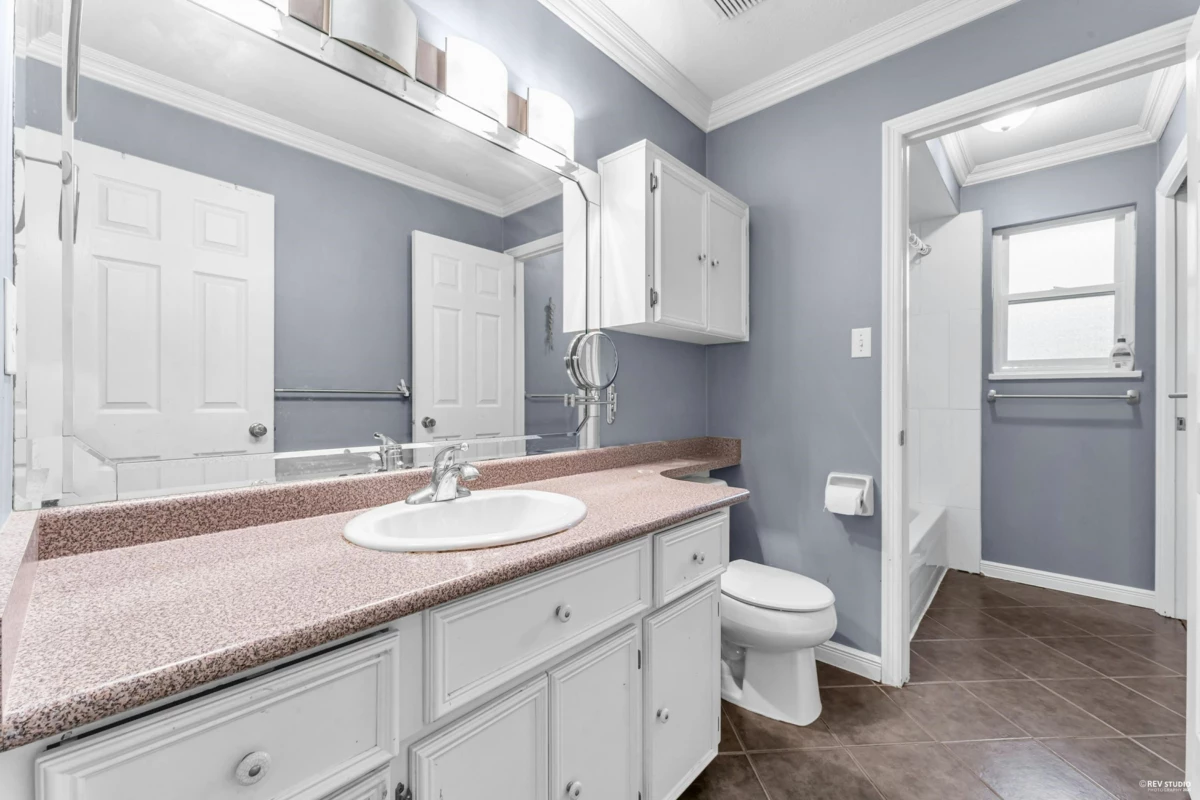 Bedroom 4 Photo of 2214 153a Street, Surrey, BC