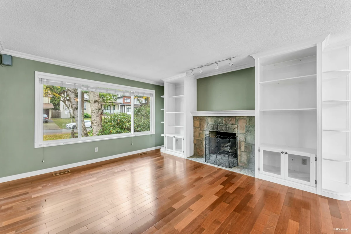 Family Room Photo of 2214 153a Street, Surrey, BC