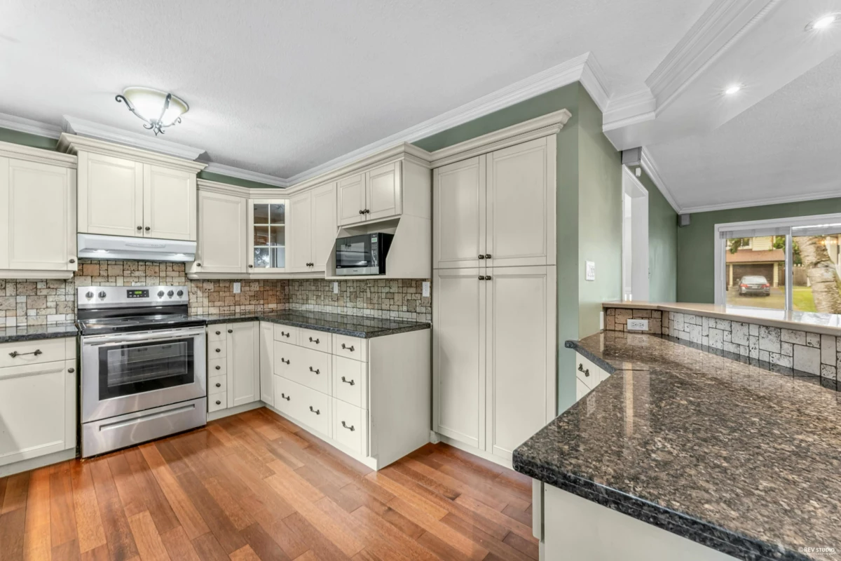 Pantry Photo of 2214 153a Street, Surrey, BC